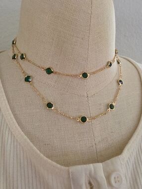 Double-Layer Gold Necklace with Emerald Green Stones